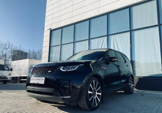 Подержанный автомобиль Land Rover Discovery 2017 года (10 фото)