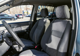 Подержанный автомобиль Hyundai Getz 2005 года (14 фото)