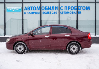 Подержанный автомобиль Lifan Solano 2011 года (3 фото)