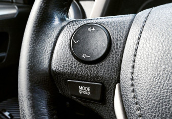 Подержанный автомобиль Toyota RAV4 2013 года (14 фото)