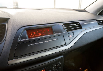 Подержанный автомобиль Citroen C5 Sedan 2009 года (16 фото)