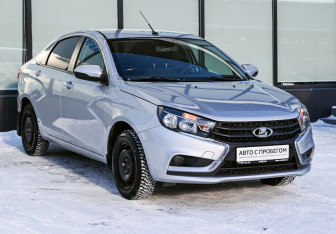 Подержанный автомобиль LADA (ВАЗ) Vesta Sedan 2016 года (7 фото)