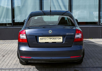 Подержанный автомобиль Skoda Octavia Liftback 2010 года (4 фото)