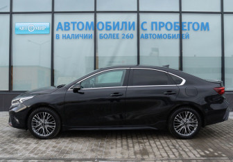 Подержанный автомобиль Kia Cerato Sedan 2022 года (2 фото)