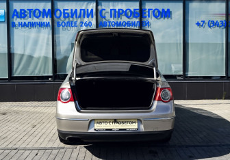Подержанный автомобиль Volkswagen Passat Sedan 2008 года (20 фото)