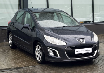 Подержанный автомобиль Peugeot 308 Hatchback 2012 года (7 фото)