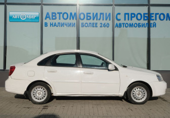 Подержанный автомобиль Chevrolet Lacetti Sedan 2010 года (6 фото)