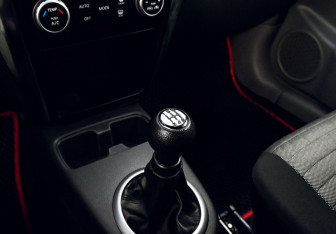 Подержанный автомобиль Suzuki SX4 Hatchback 2011 года (10 фото)