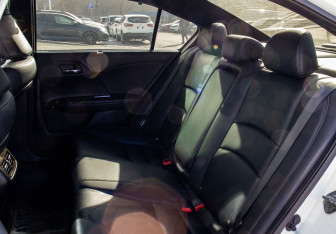 Подержанный автомобиль Honda Accord Sedan 2013 года (17 фото)