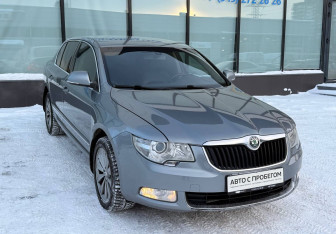 Подержанный автомобиль Skoda Superb Liftback 2012 года (7 фото)
