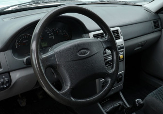 Подержанный автомобиль LADA (ВАЗ) Priora Sedan 2010 года (9 фото)