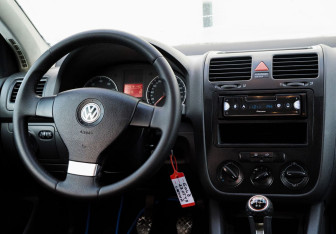 Подержанный автомобиль Volkswagen Golf Hatchback 2007 года (16 фото)