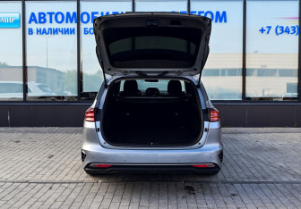 Подержанный автомобиль Kia Ceed Wagon 2019 года (21 фото)
