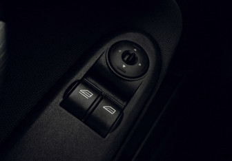 Подержанный автомобиль Ford C-MAX 2007 года (12 фото)