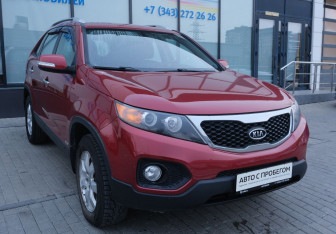 Подержанный автомобиль Kia Sorento 2012 года (7 фото)