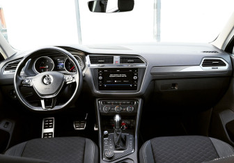 Подержанный автомобиль Volkswagen Tiguan 2018 года (12 фото)
