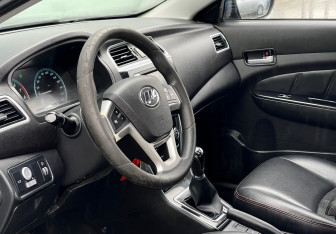 Подержанный автомобиль Lifan Solano 2016 года (9 фото)