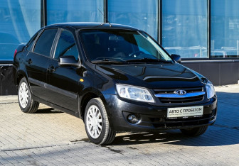 Подержанный автомобиль LADA (ВАЗ) Granta Sedan 2013 года (7 фото)