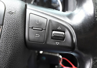 Подержанный автомобиль Skoda Octavia Liftback 2011 года (13 фото)