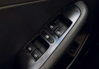 Подержанный автомобиль Volkswagen Jetta Sedan 2014 года (10 фото)