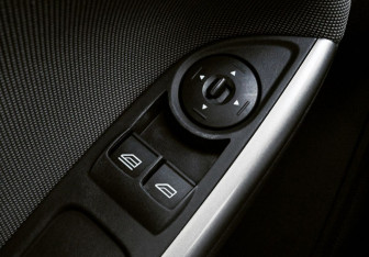 Подержанный автомобиль Ford Focus Sedan 2012 года (12 фото)