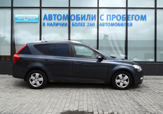Подержанный автомобиль Kia Ceed Wagon 2010 года (6 фото)