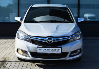 Подержанный автомобиль Haima M3 2014 года (8 фото)