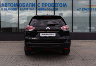 Подержанный автомобиль Nissan X-Trail 2015 года (4 фото)