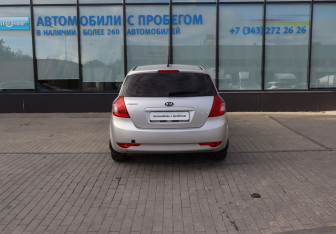 Подержанный автомобиль Kia Ceed Hatchback 2010 года (4 фото)
