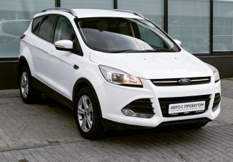 Подержанный автомобиль Ford Kuga 2013 года (7 фото)