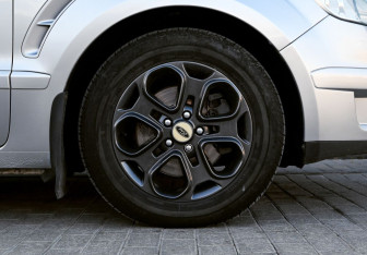 Подержанный автомобиль Ford S-MAX 2008 года (20 фото)