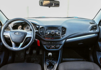 Подержанный автомобиль LADA (ВАЗ) Vesta Sedan 2016 года (12 фото)