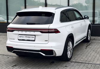 Подержанный автомобиль Geely Monjaro 2024 года (5 фото)