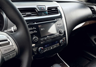 Подержанный автомобиль Nissan Teana 2014 года (11 фото)