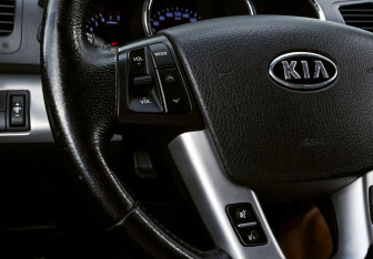Подержанный автомобиль Kia Sorento 2011 года (14 фото)