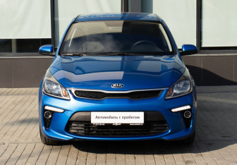 Подержанный автомобиль Kia Rio Sedan 2019 года (8 фото)