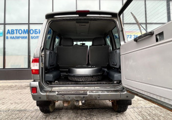 Подержанный автомобиль УАЗ Patriot 2011 года (15 фото)