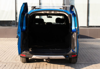Подержанный автомобиль LADA (ВАЗ) Largus Wagon 2020 года (17 фото)