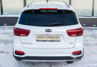 Подержанный автомобиль Kia Sorento 2019 года (4 фото)