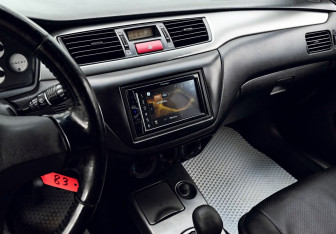Подержанный автомобиль Mitsubishi Lancer Wagon 2008 года (9 фото)