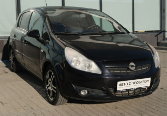 Подержанный автомобиль Opel Corsa 2007 года (7 фото)