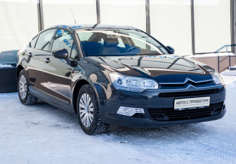Подержанный автомобиль Citroen C5 Sedan 2009 года (7 фото)