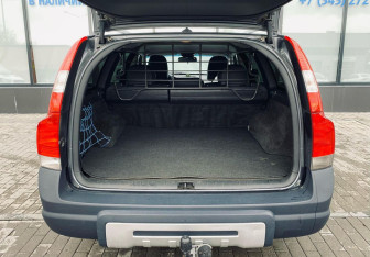 Подержанный автомобиль Volvo XC70 2006 года (19 фото)