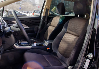 Подержанный автомобиль Mitsubishi Xpander 2022 года (14 фото)