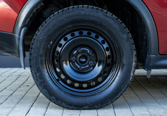 Подержанный автомобиль Nissan Juke 2012 года (18 фото)