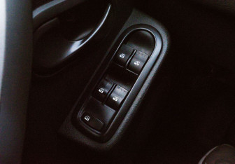 Подержанный автомобиль Renault Duster 2012 года (12 фото)