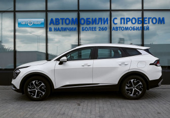 Подержанный автомобиль Kia Sportage 2022 года (2 фото)