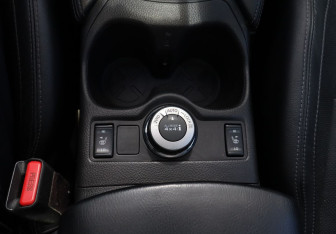 Подержанный автомобиль Nissan Qashqai 2014 года (11 фото)