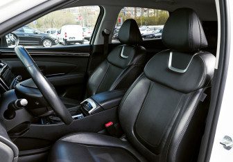 Подержанный автомобиль Hyundai Tucson 2023 года (17 фото)
