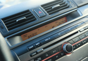 Подержанный автомобиль Mazda 3 Hatchback 2007 года (12 фото)